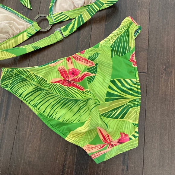 Niki Wior Two Piece Tropical Bikini - Picture 4 of 7